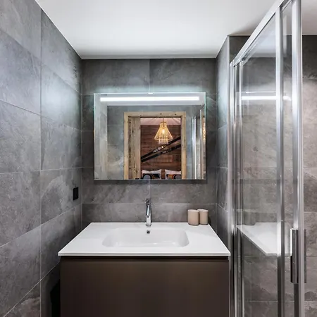 Apartment Ksar A - 5 Pieces Pour 8 Personnes 301 *